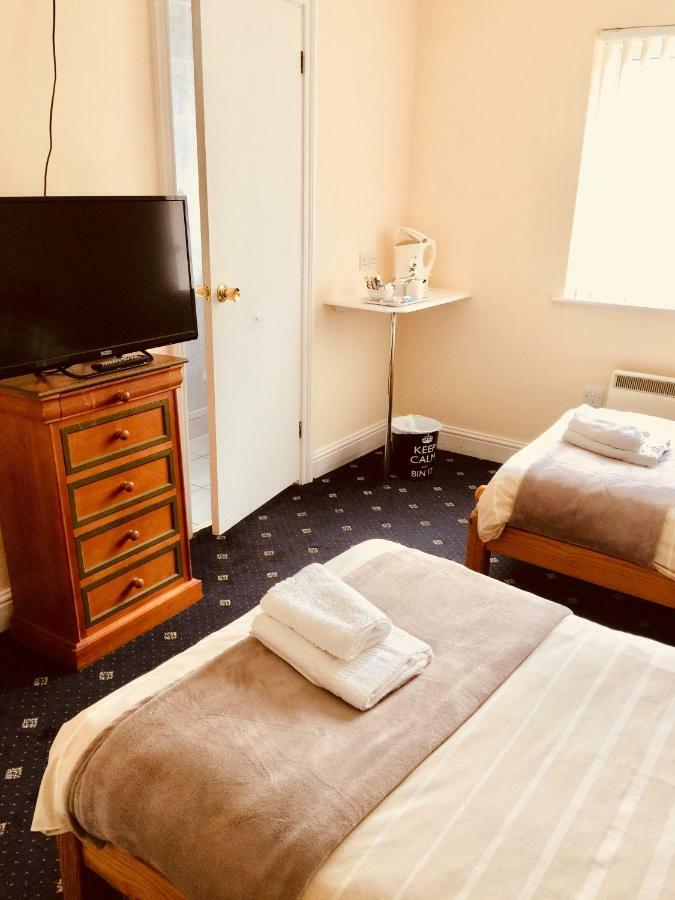 Trevelyan Hotel Ilford Buitenkant foto
