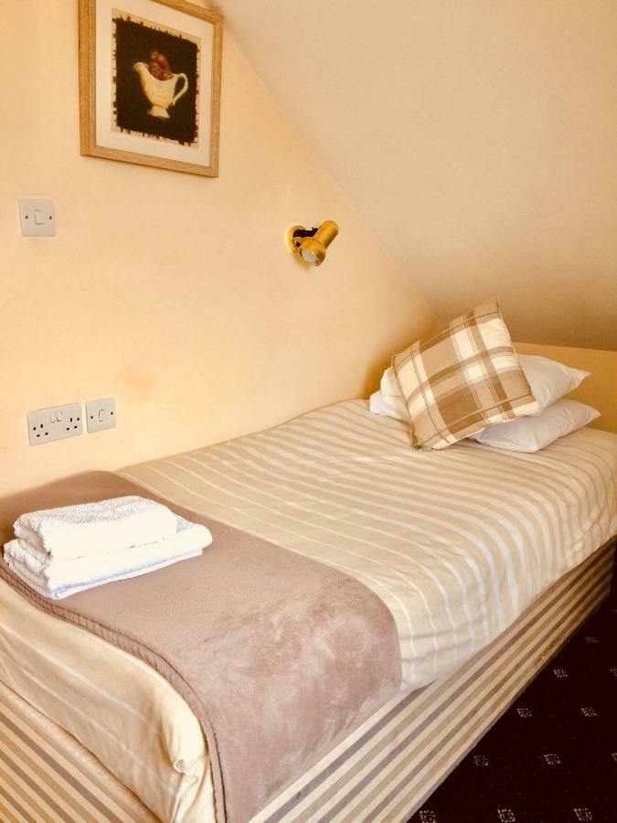 Trevelyan Hotel Ilford Buitenkant foto